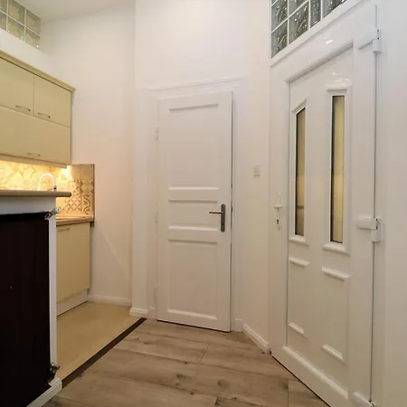 Roxy 4-b * Βουδαπέστη