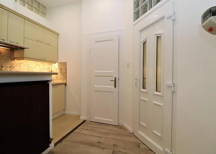 Roxy 4-b * Budapesta