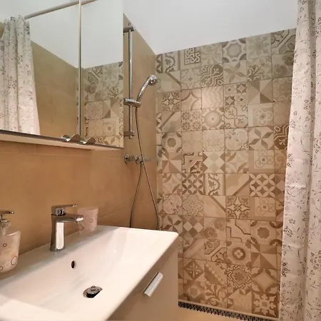 Roxy 4-b شقة بودابست